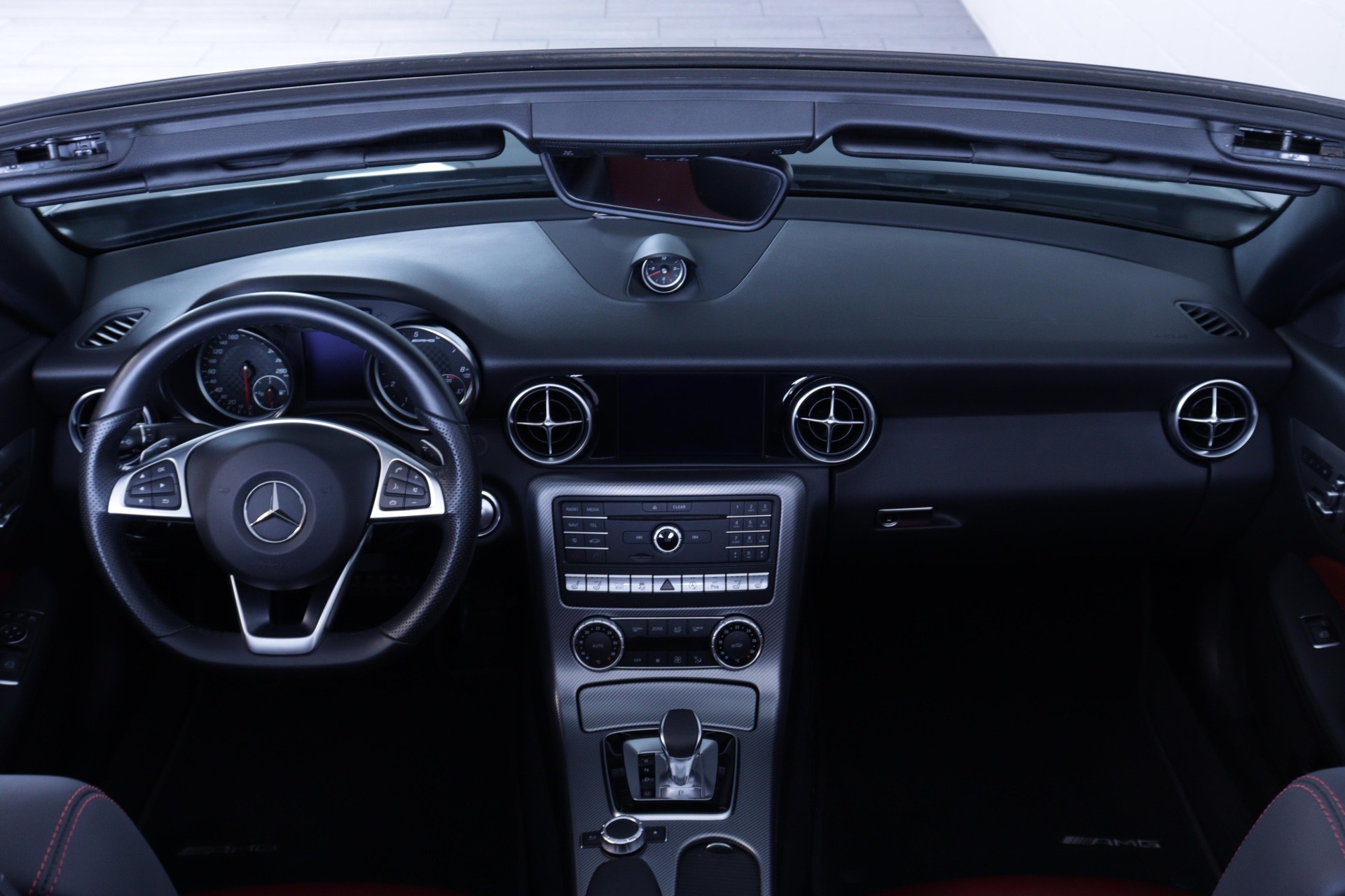 MERCEDES-BENZ SLC 43 AMG Cabriolet-image-8