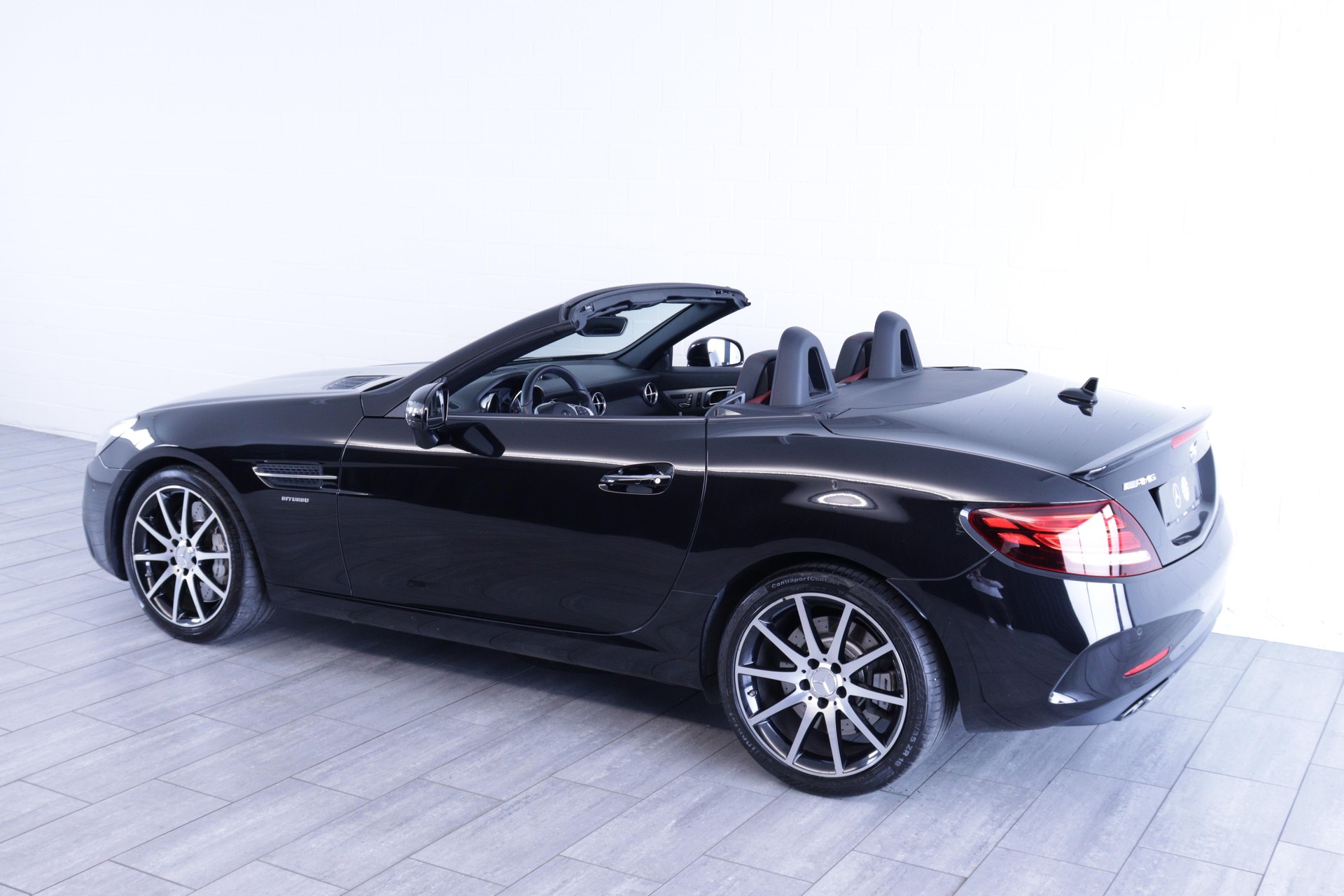 MERCEDES-BENZ SLC 43 AMG Cabriolet-image-2