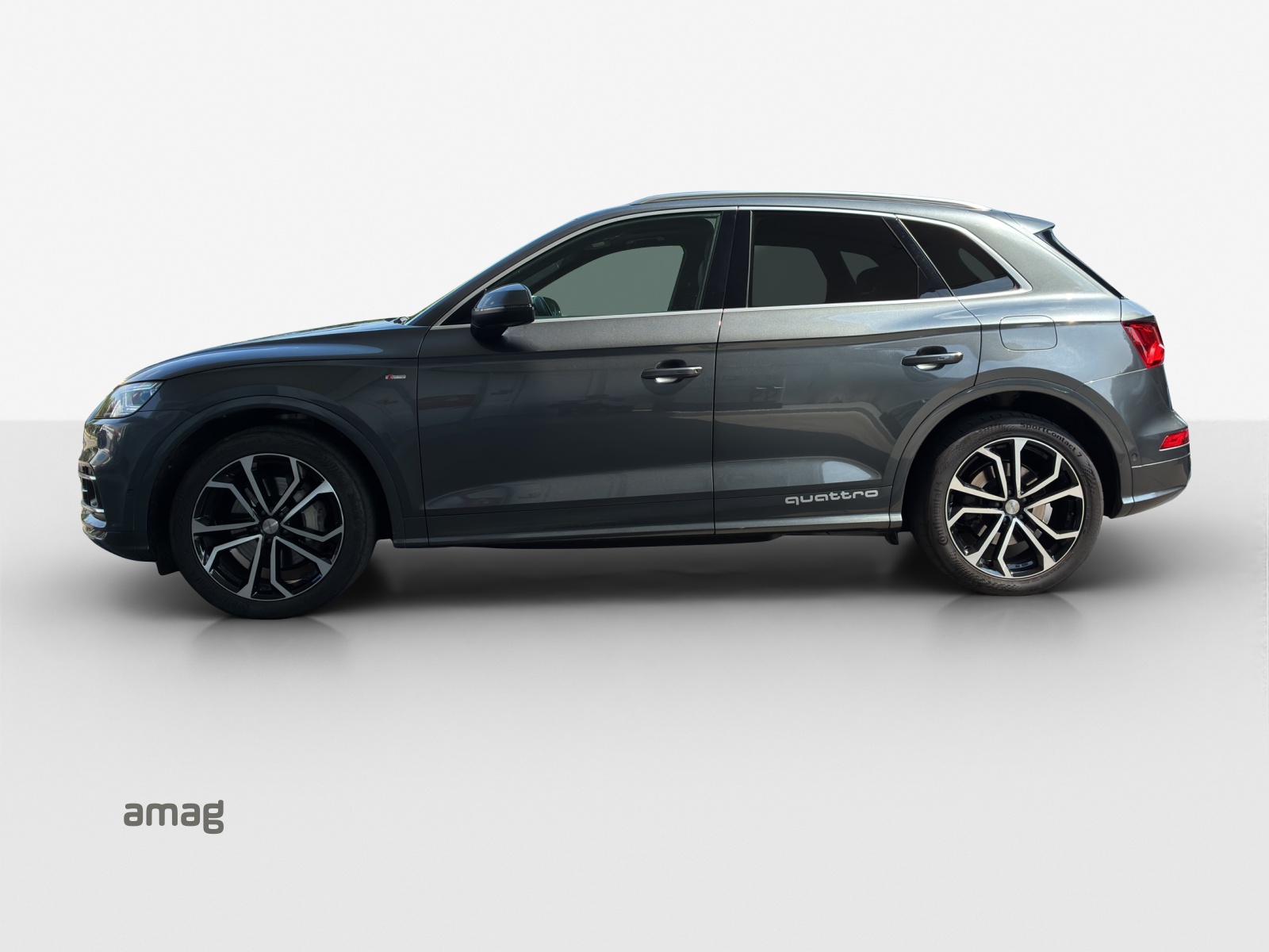 AUDI Q5 55 TFSI e sport quattro-showroom-element-1