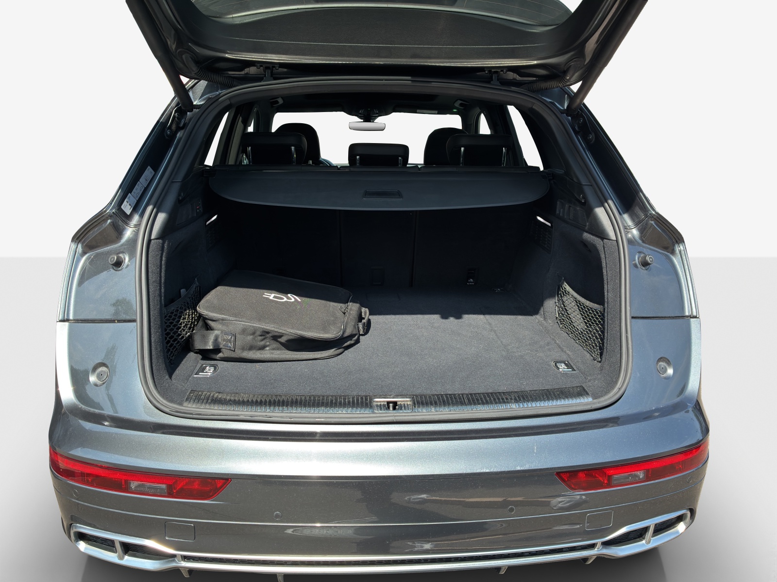 AUDI Q5 55 TFSI e sport quattro-image-12
