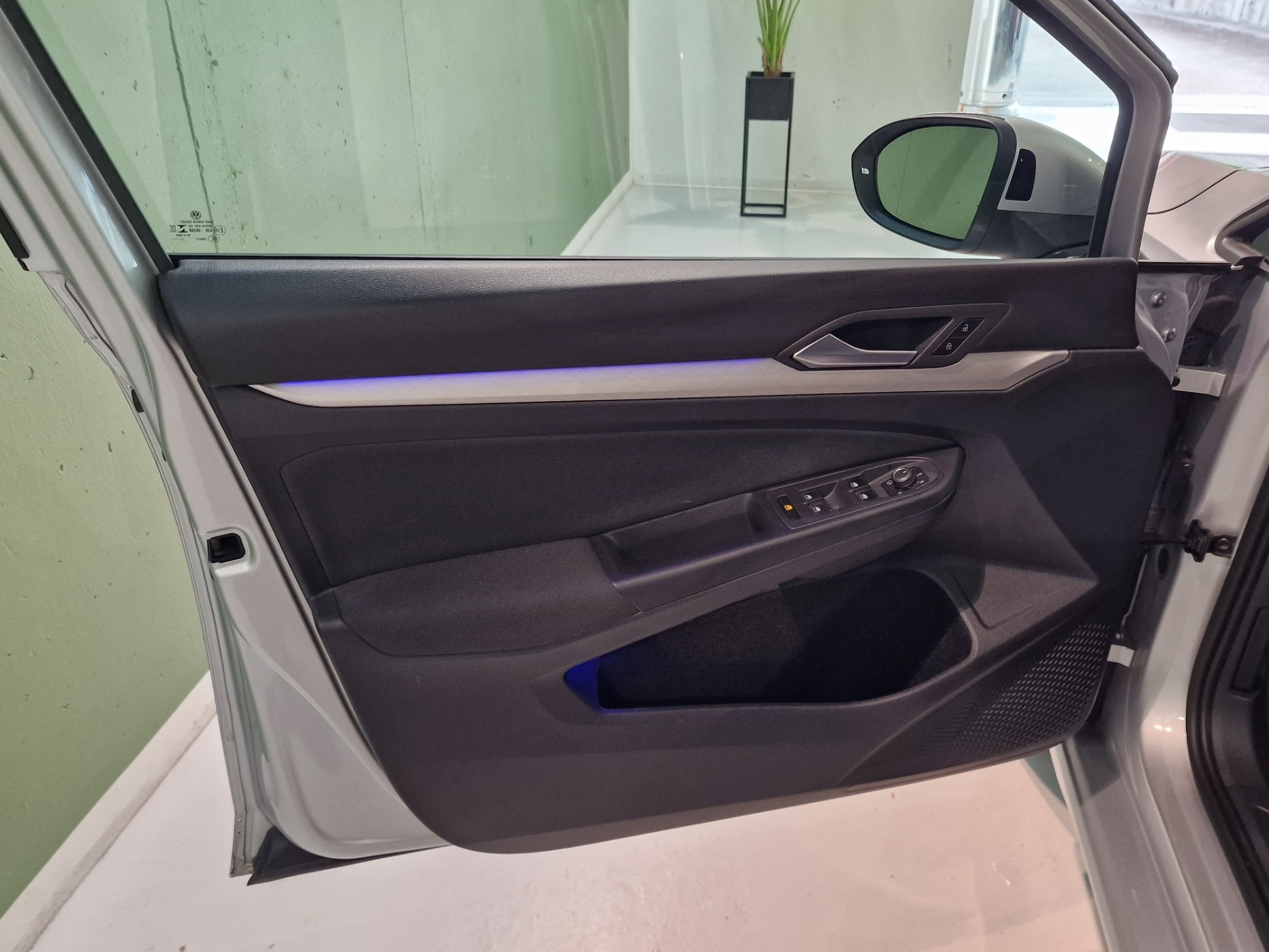 VW Golf Variant 1.5 TSI Life-image-5