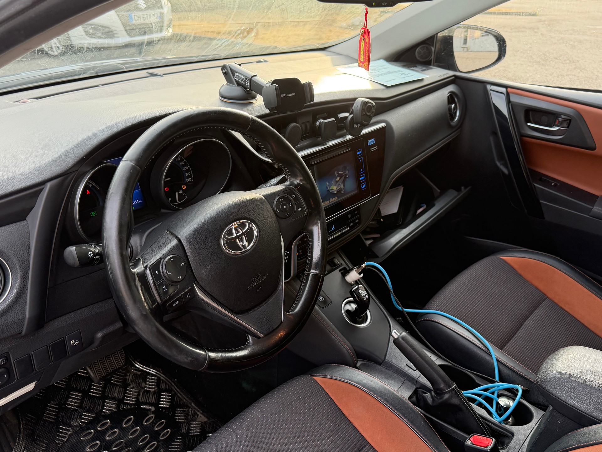 TOYOTA 1.8 HSD Style-image-1