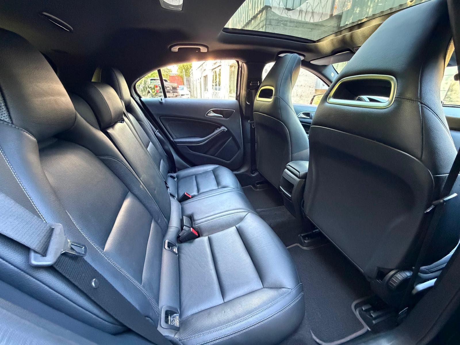 MERCEDES-BENZ A 250 Sport 7G-DCT-image-12