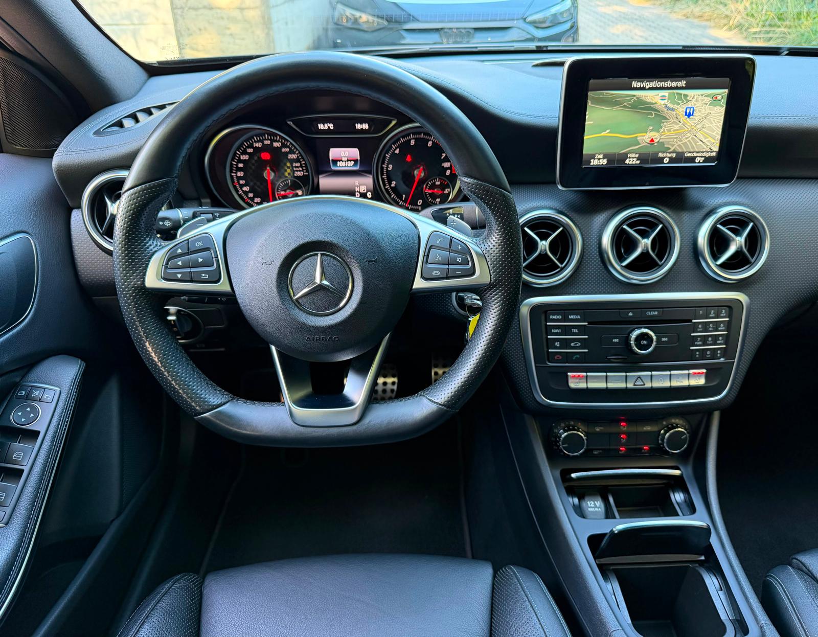 MERCEDES-BENZ A 250 Sport 7G-DCT-image-17