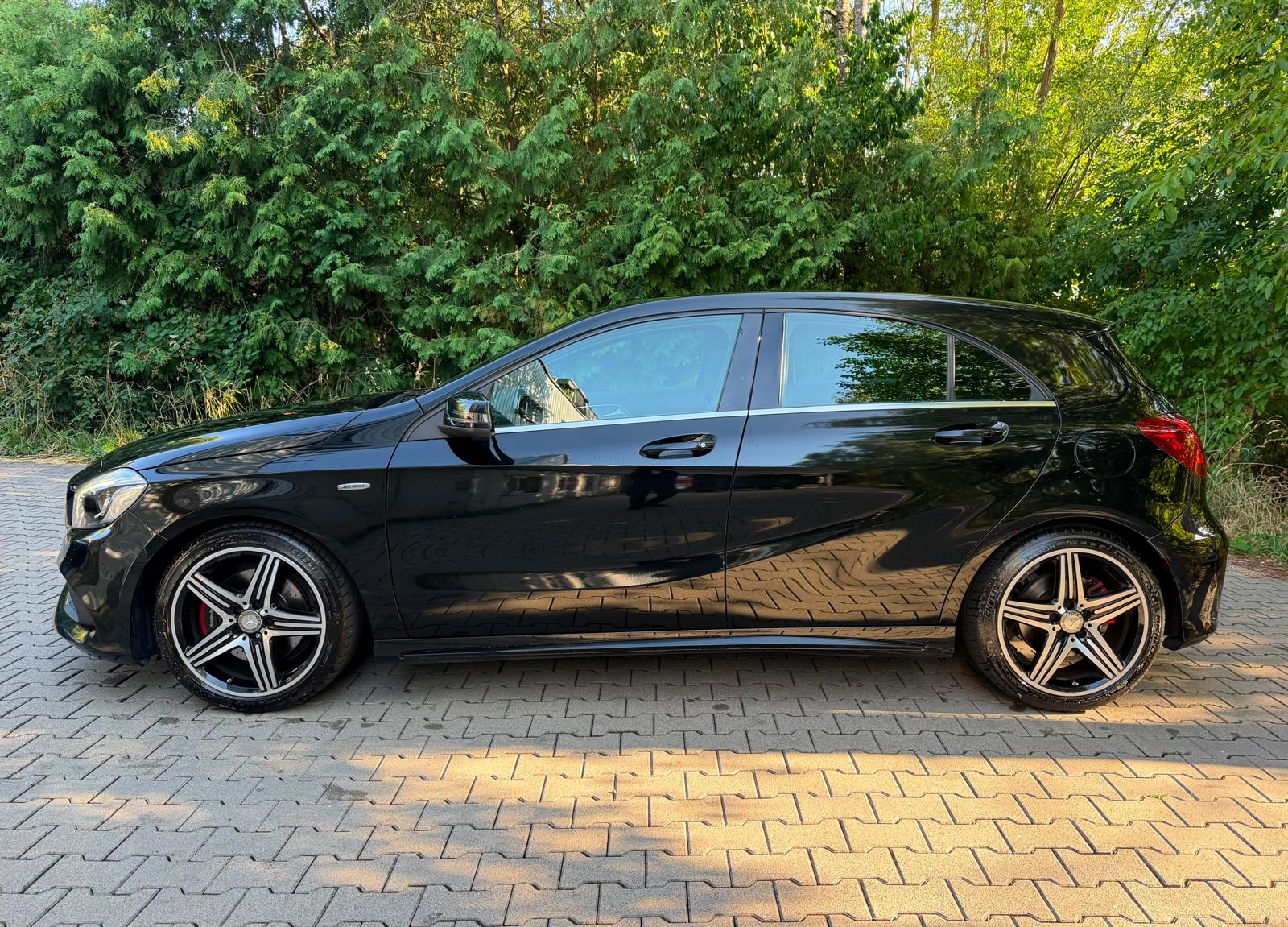 MERCEDES-BENZ A 250 Sport 7G-DCT-image-1