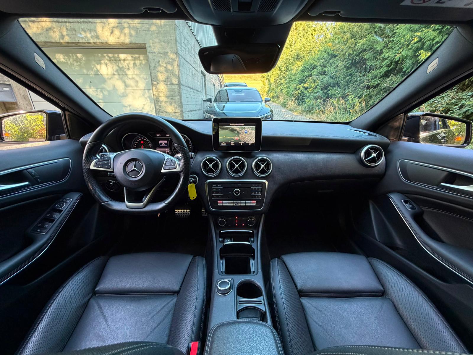 MERCEDES-BENZ A 250 Sport 7G-DCT-image-16