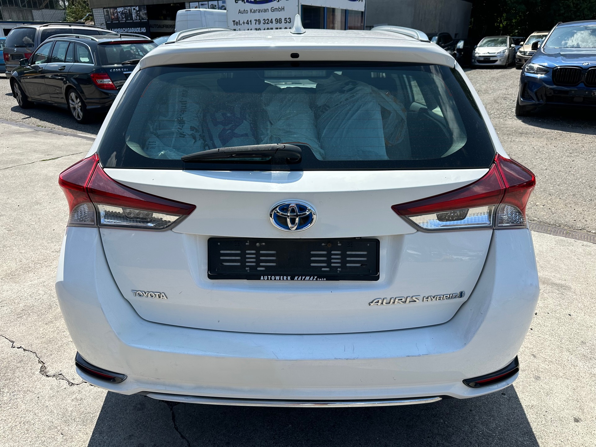 TOYOTA Auris Touring Sports 1.8 HSD Luna e-CVT-image-4