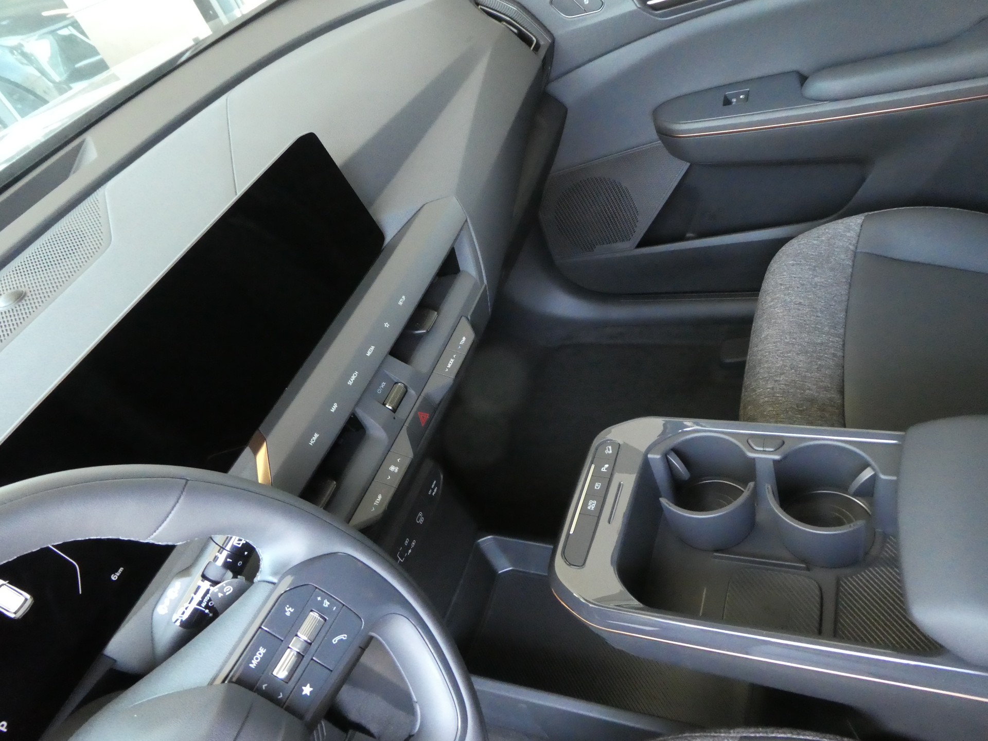KIA EV5 81,4 kWh Earth 4x4-image-12