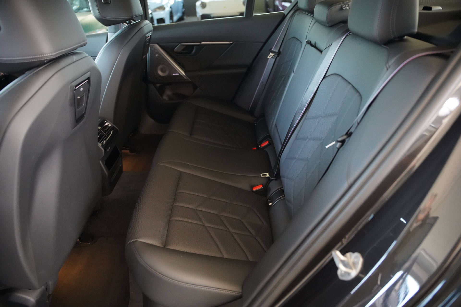 BMW 540d xDrive 48V M Sport Pro Steptronic-image-10