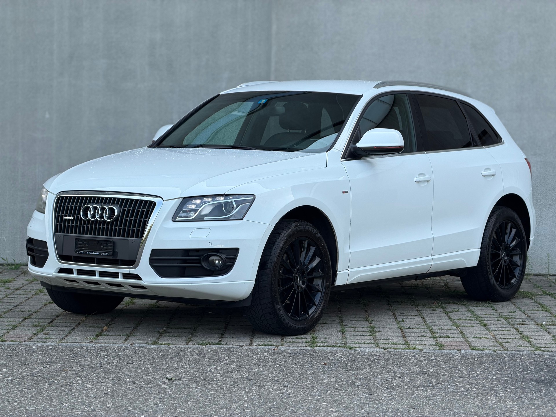 AUDI Q5 2.0 TDI quattro S-tronic-image-0