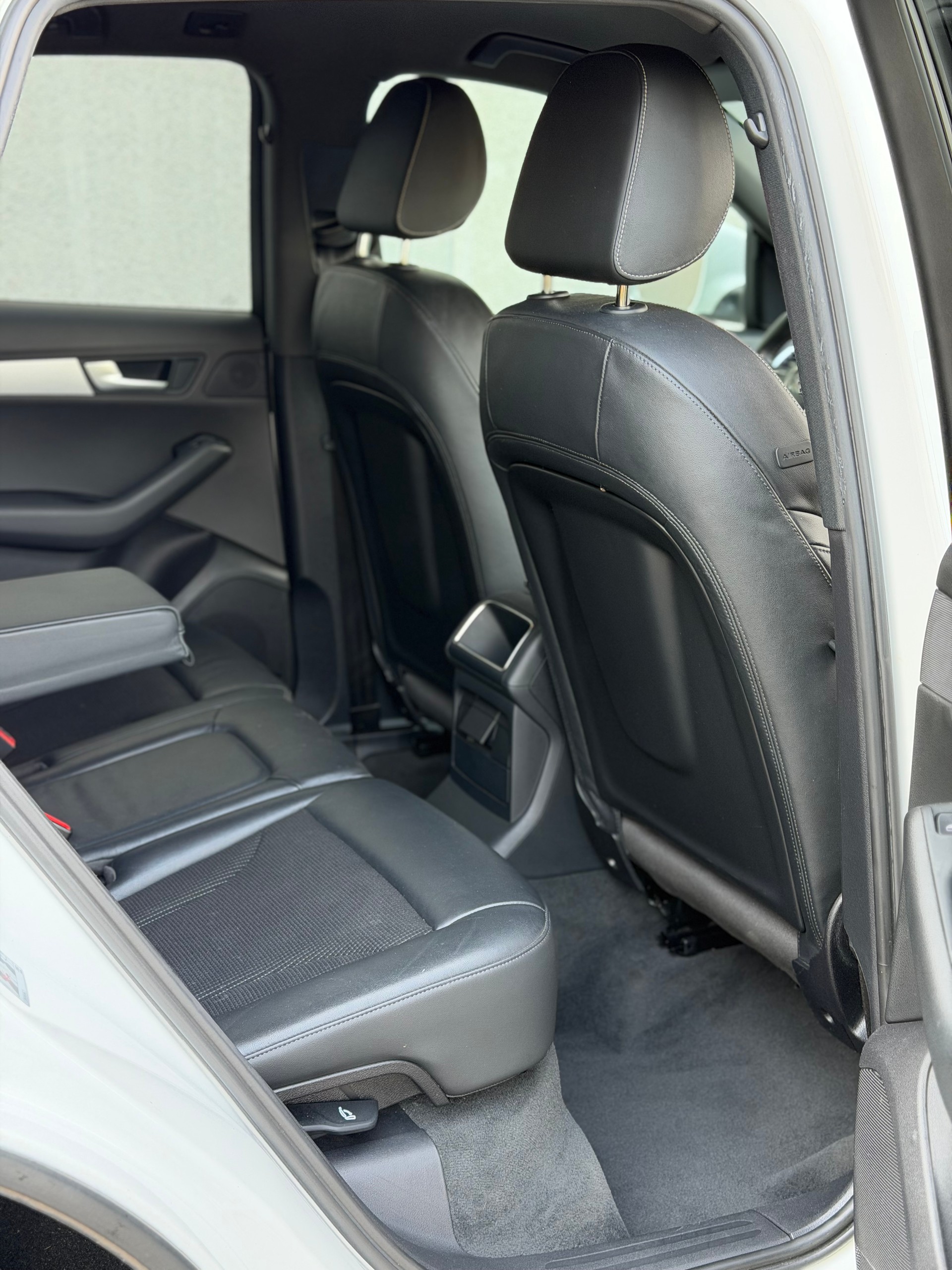 AUDI Q5 2.0 TDI quattro S-tronic-image-10