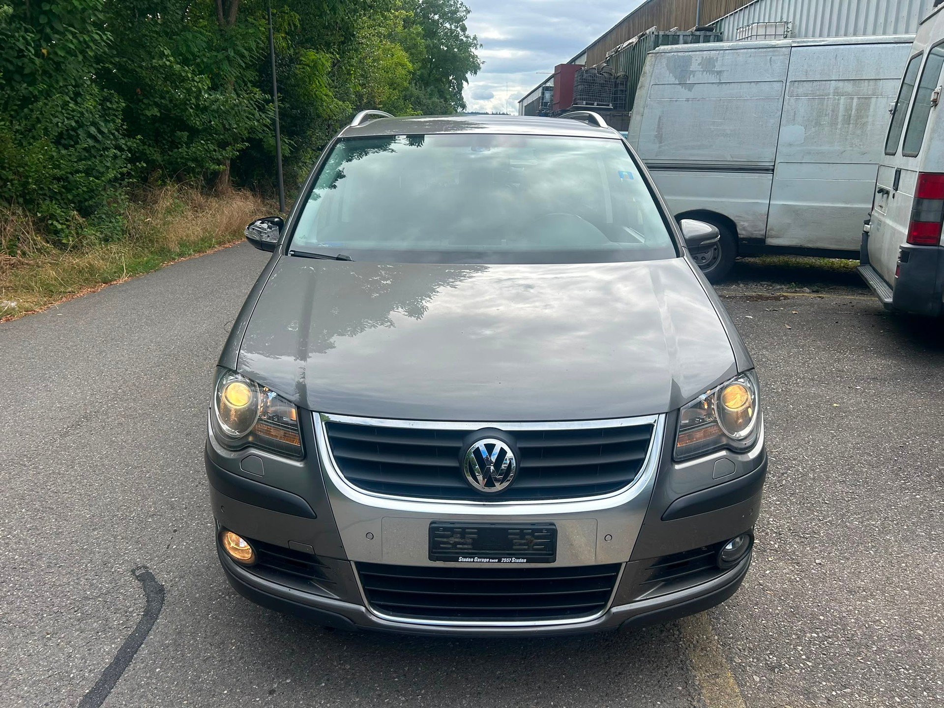 VW CrossTouran 1.4 TSI Scott Limited Edition-image-0