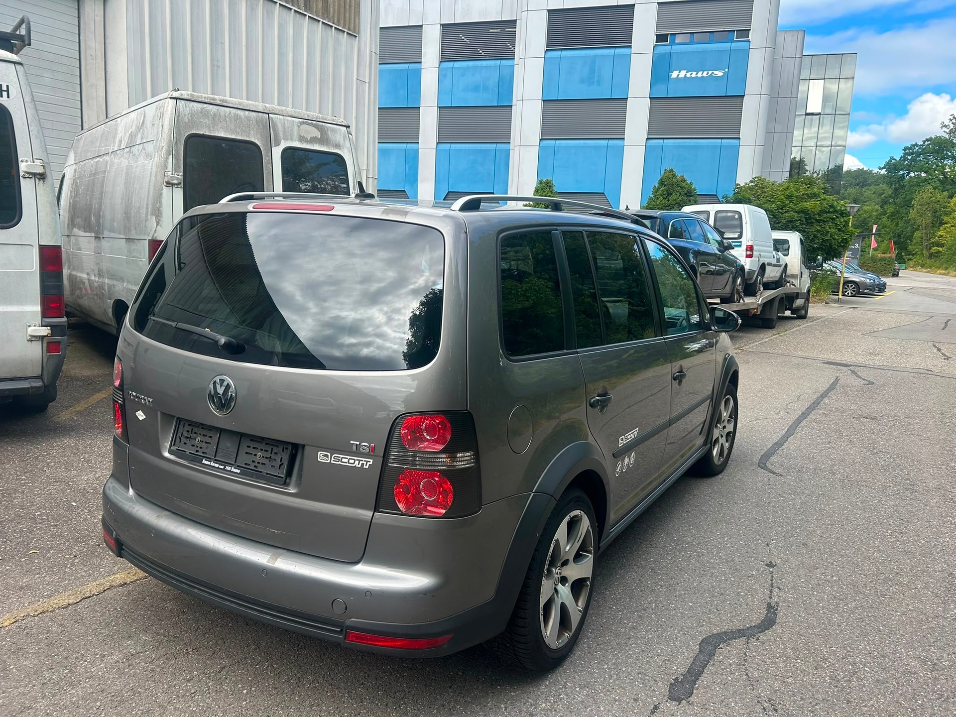 VW CrossTouran 1.4 TSI Scott Limited Edition-image-2