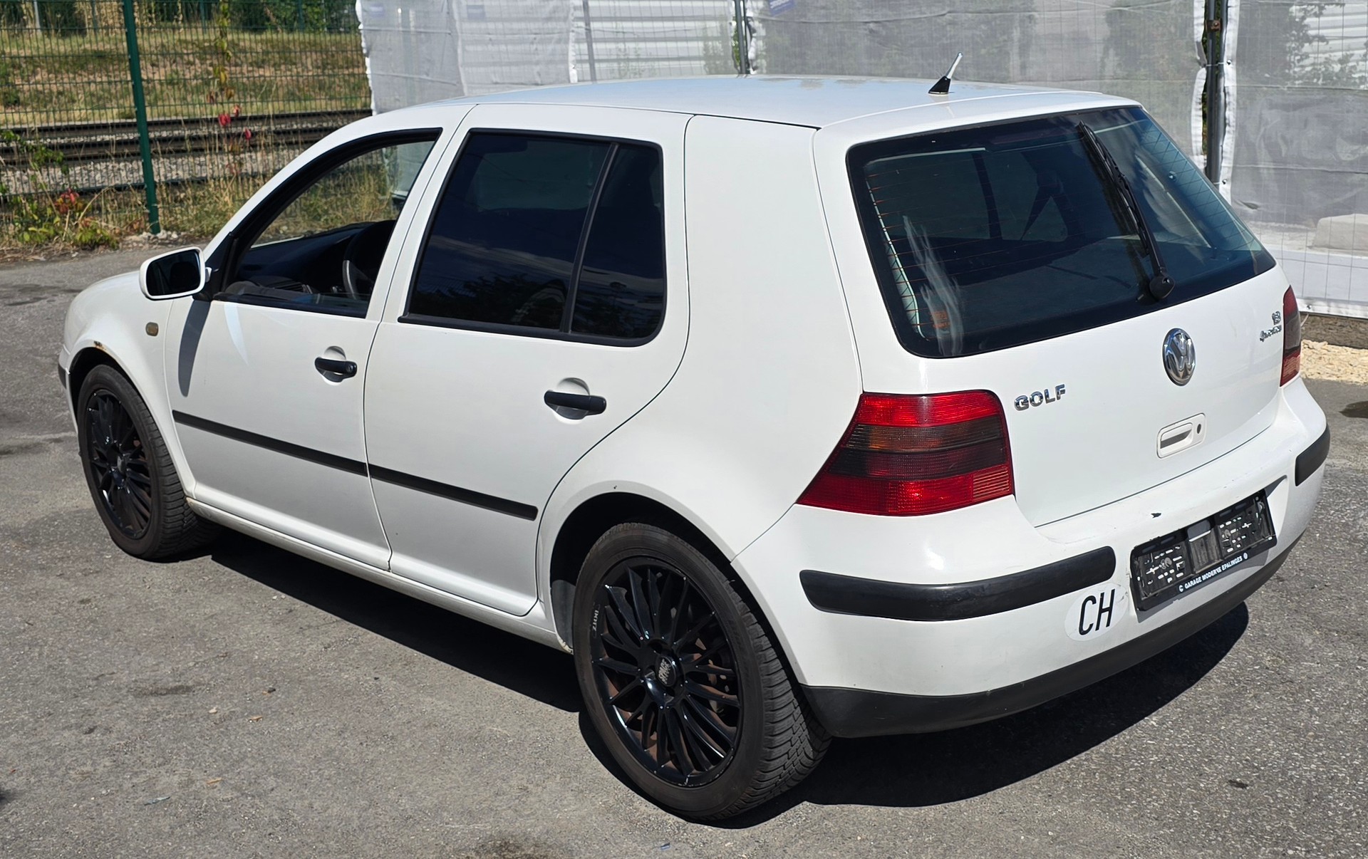 VW Golf 1.8 Comfortline 4Motion-image-3