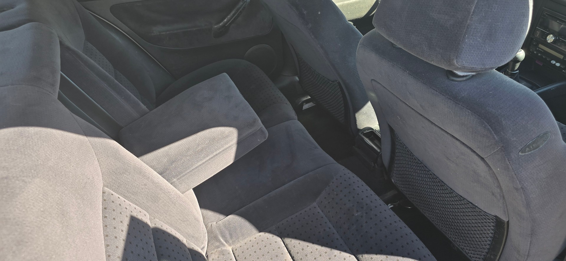 VW Golf 1.8 Comfortline 4Motion-image-8