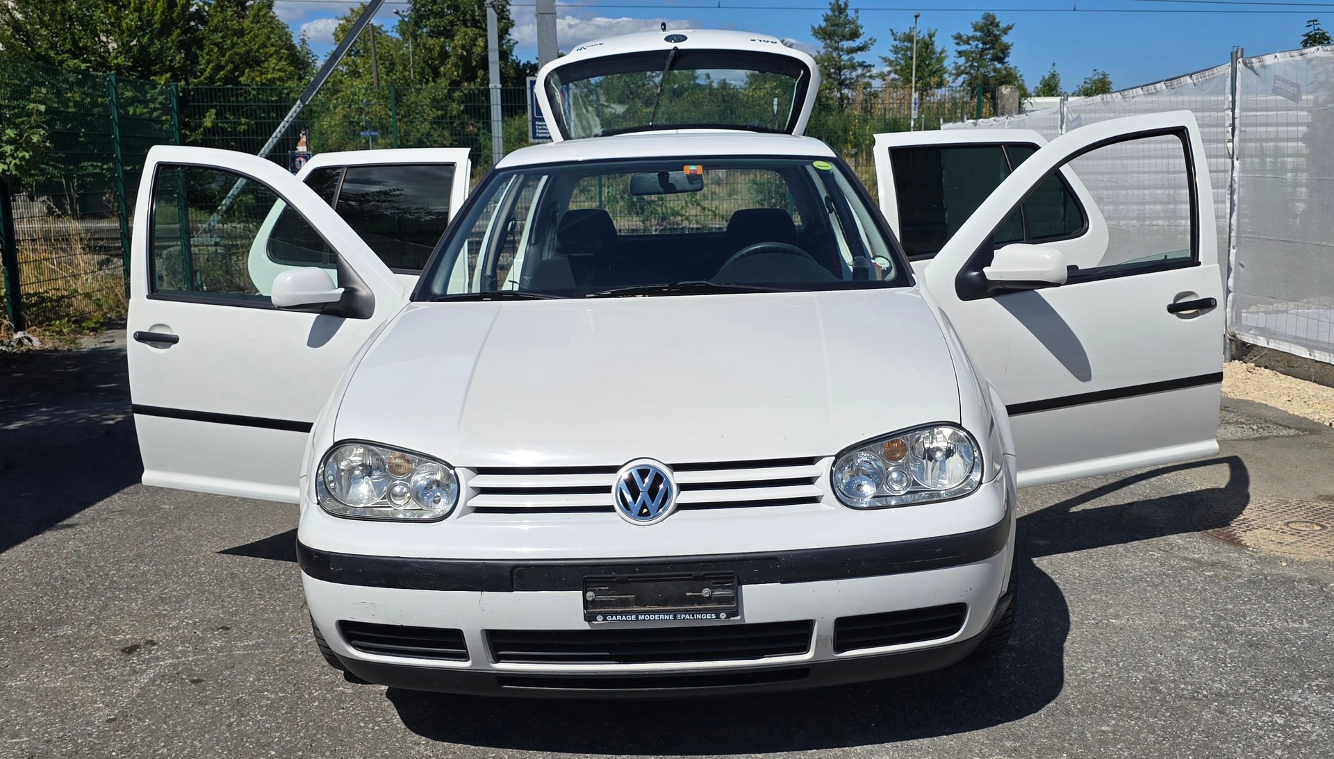 VW Golf 1.8 Comfortline 4Motion-image-1