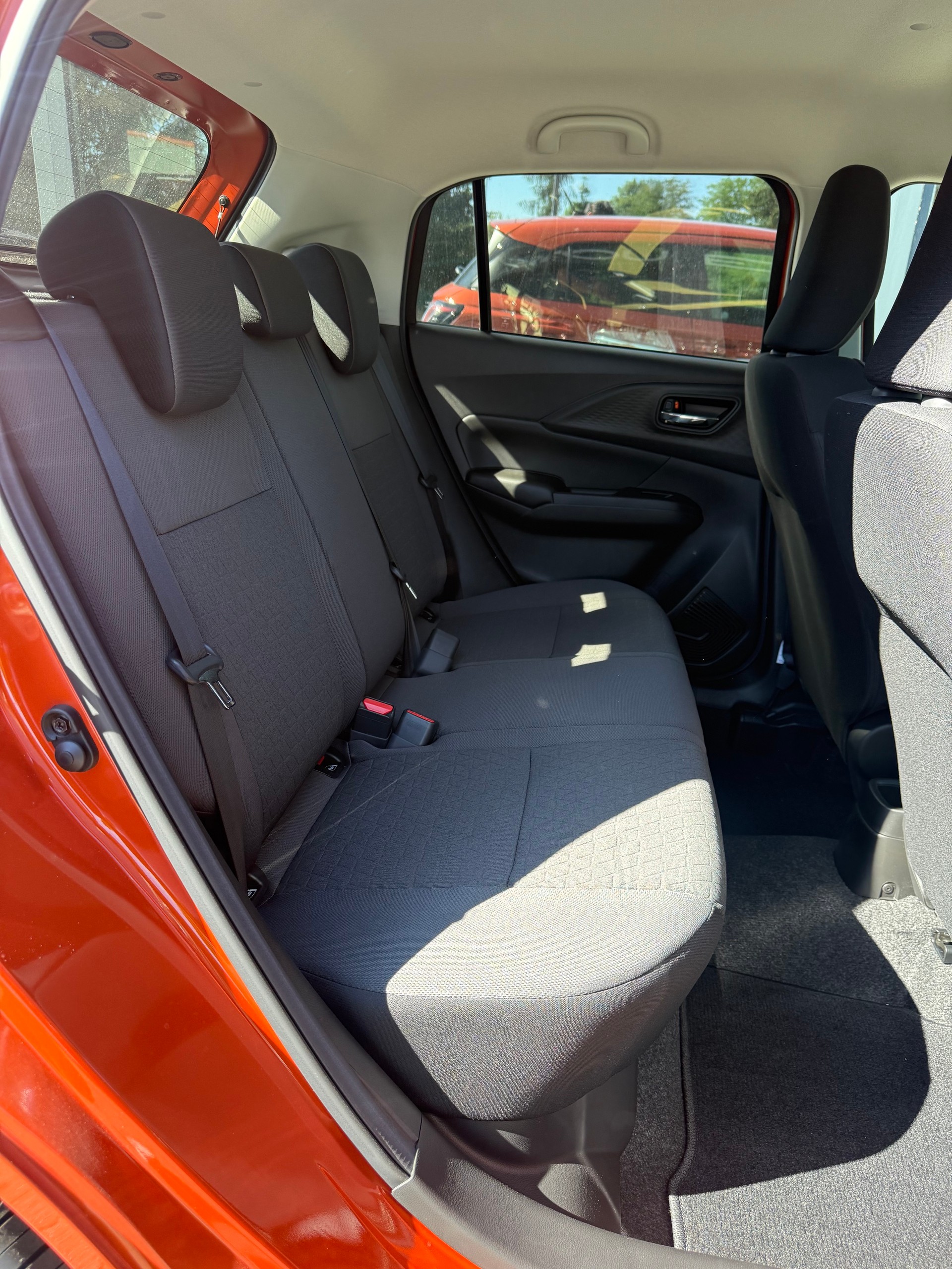 SUZUKI Swift 1.2 Sakura Top Hybrid CVT-image-7