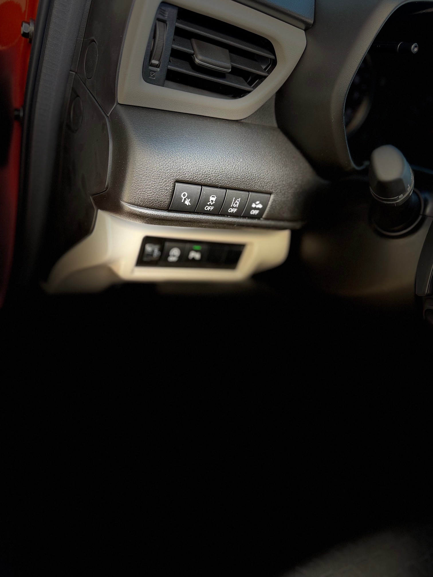 SUZUKI Swift 1.2 Sakura Top Hybrid CVT-image-12