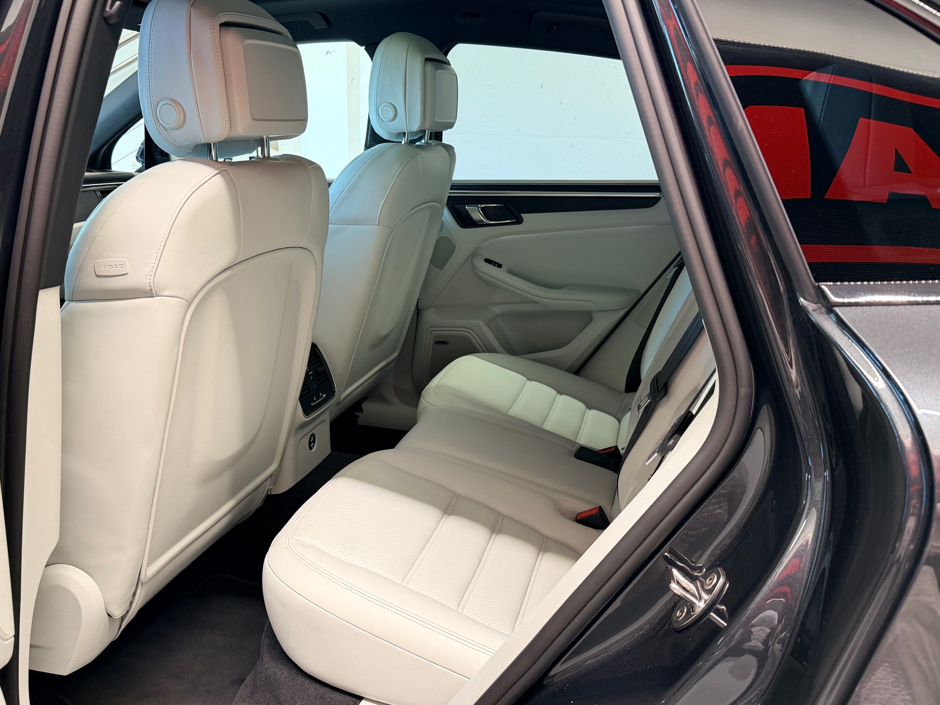 PORSCHE Macan GTS PDK-image-18