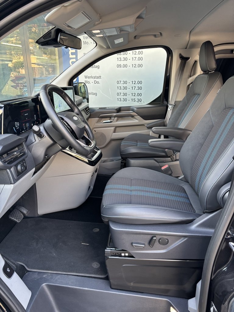 FORD Tourneo Custom 320 L1 2.0 EcoBlue 170 Sport-image-3