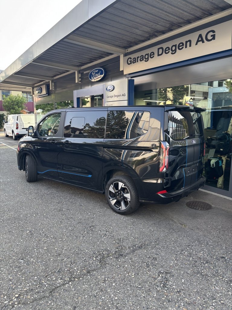 FORD Tourneo Custom 320 L1 2.0 EcoBlue 170 Sport-image-1