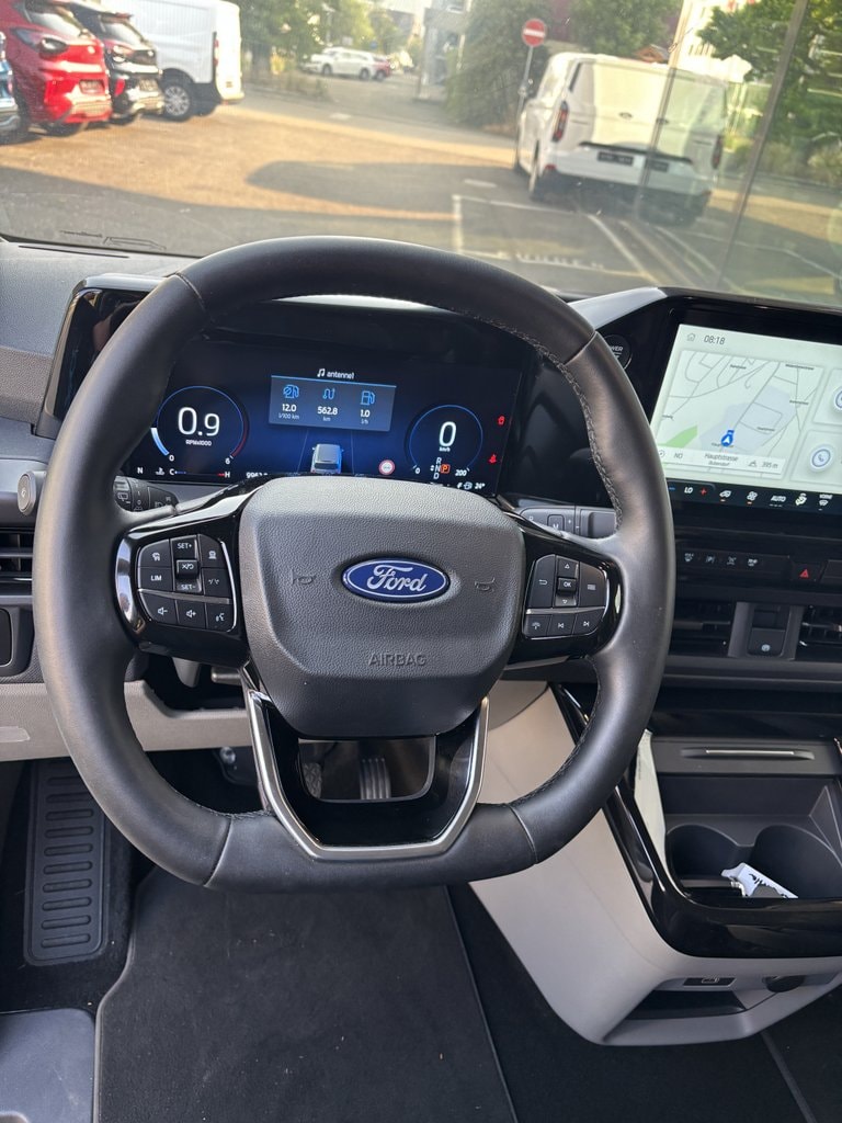 FORD Tourneo Custom 320 L1 2.0 EcoBlue 170 Sport-image-4