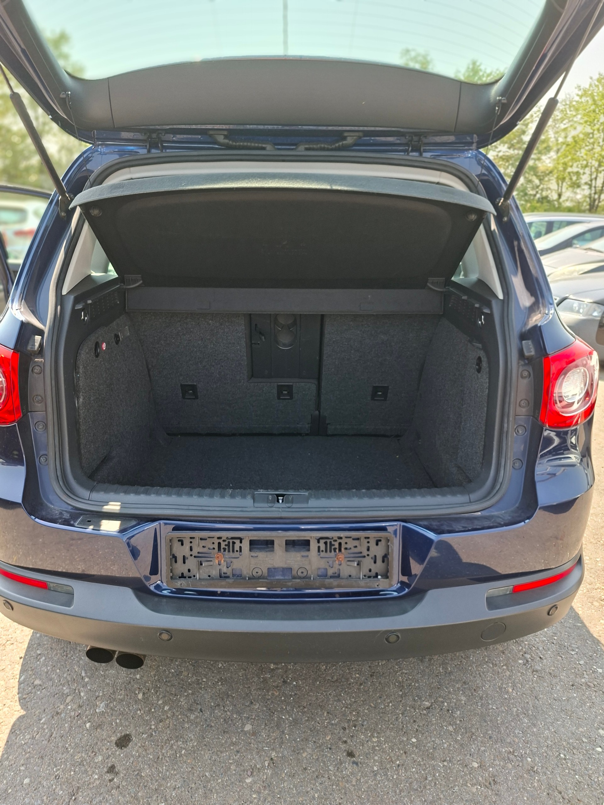 VW Tiguan 2.0 TSI Sport&Style-image-13