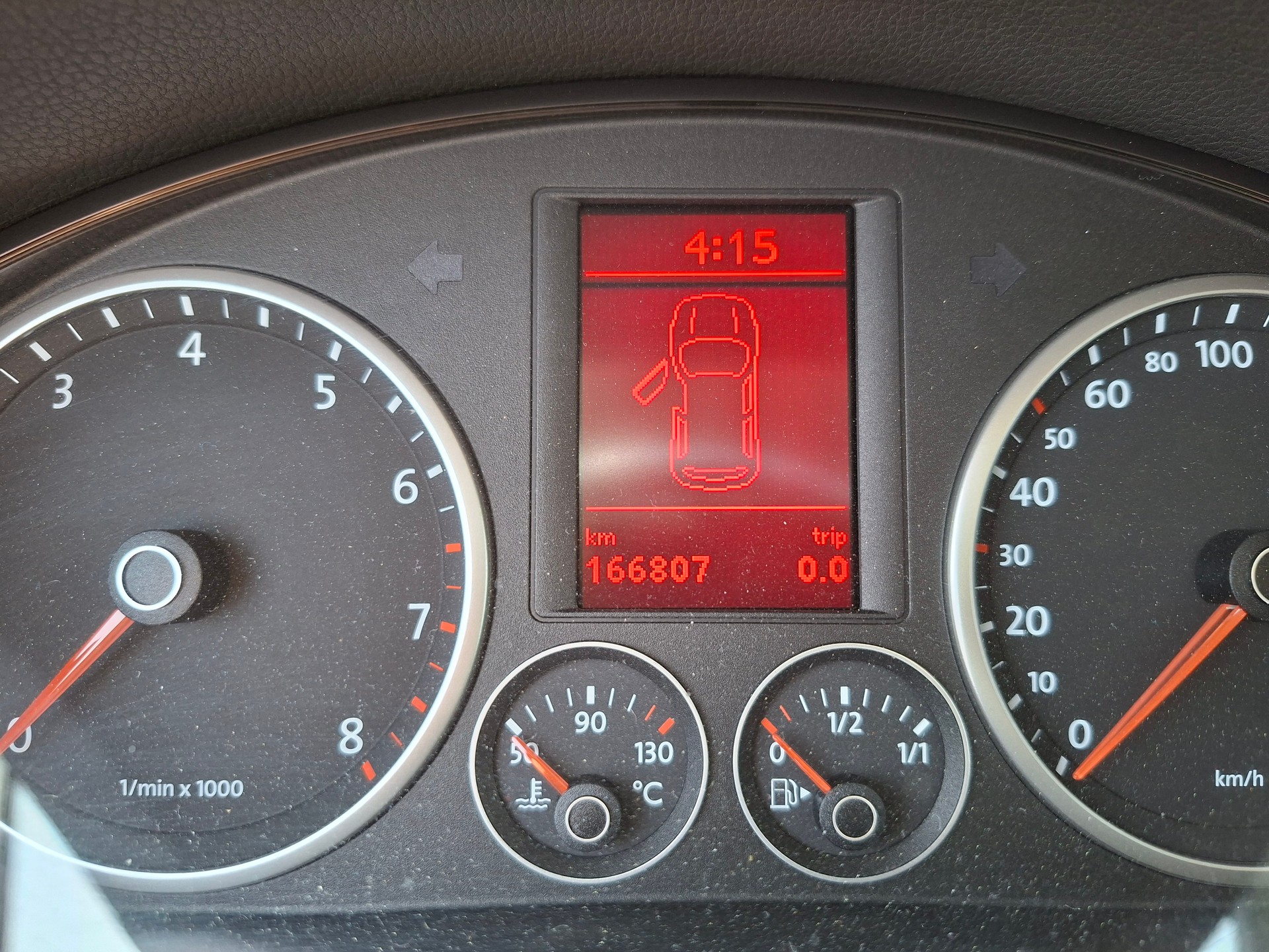 VW Tiguan 2.0 TSI Sport&Style-image-10