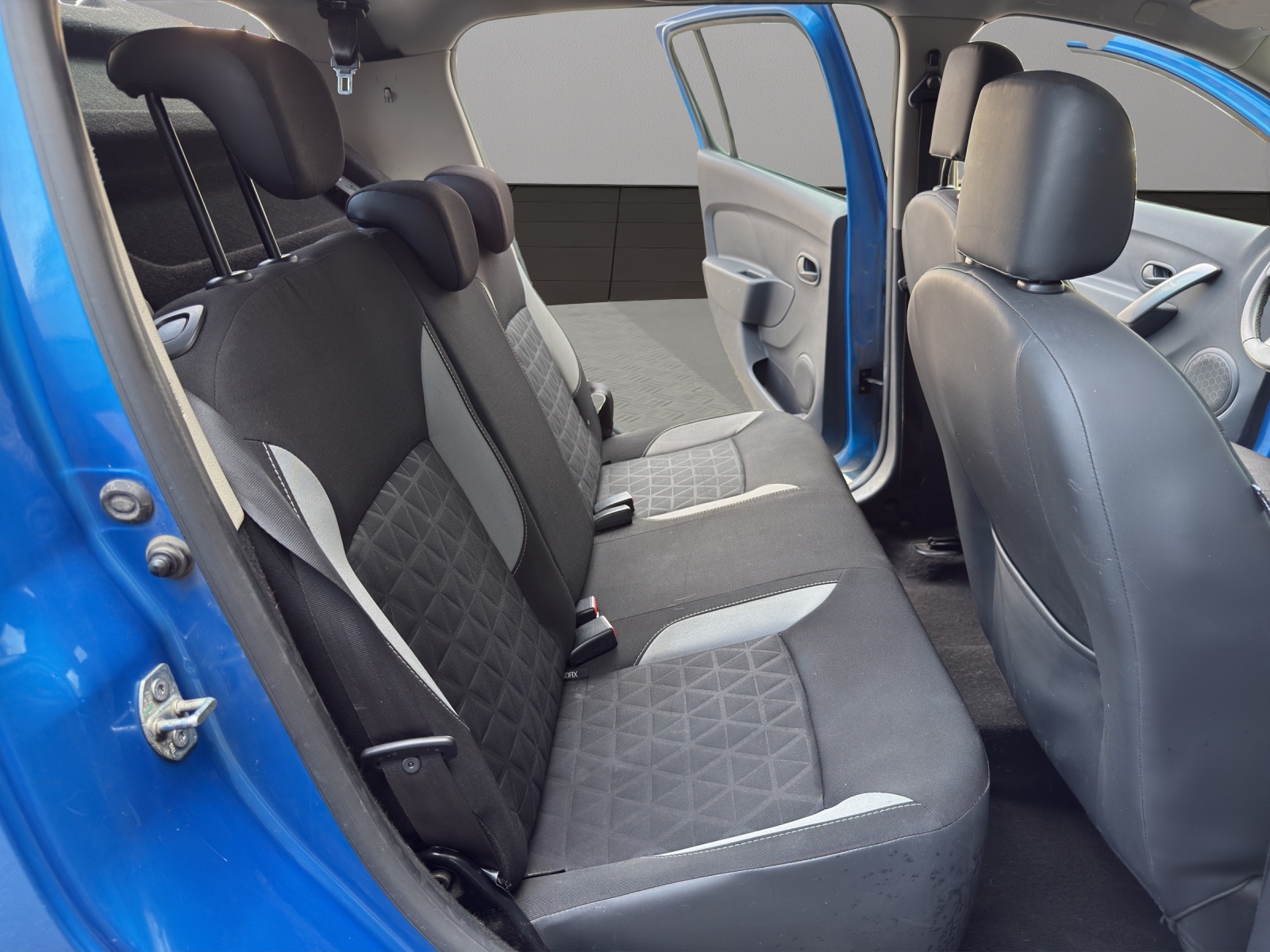 DACIA Sandero 1.5 dCi Stepway Lauréate-image-17