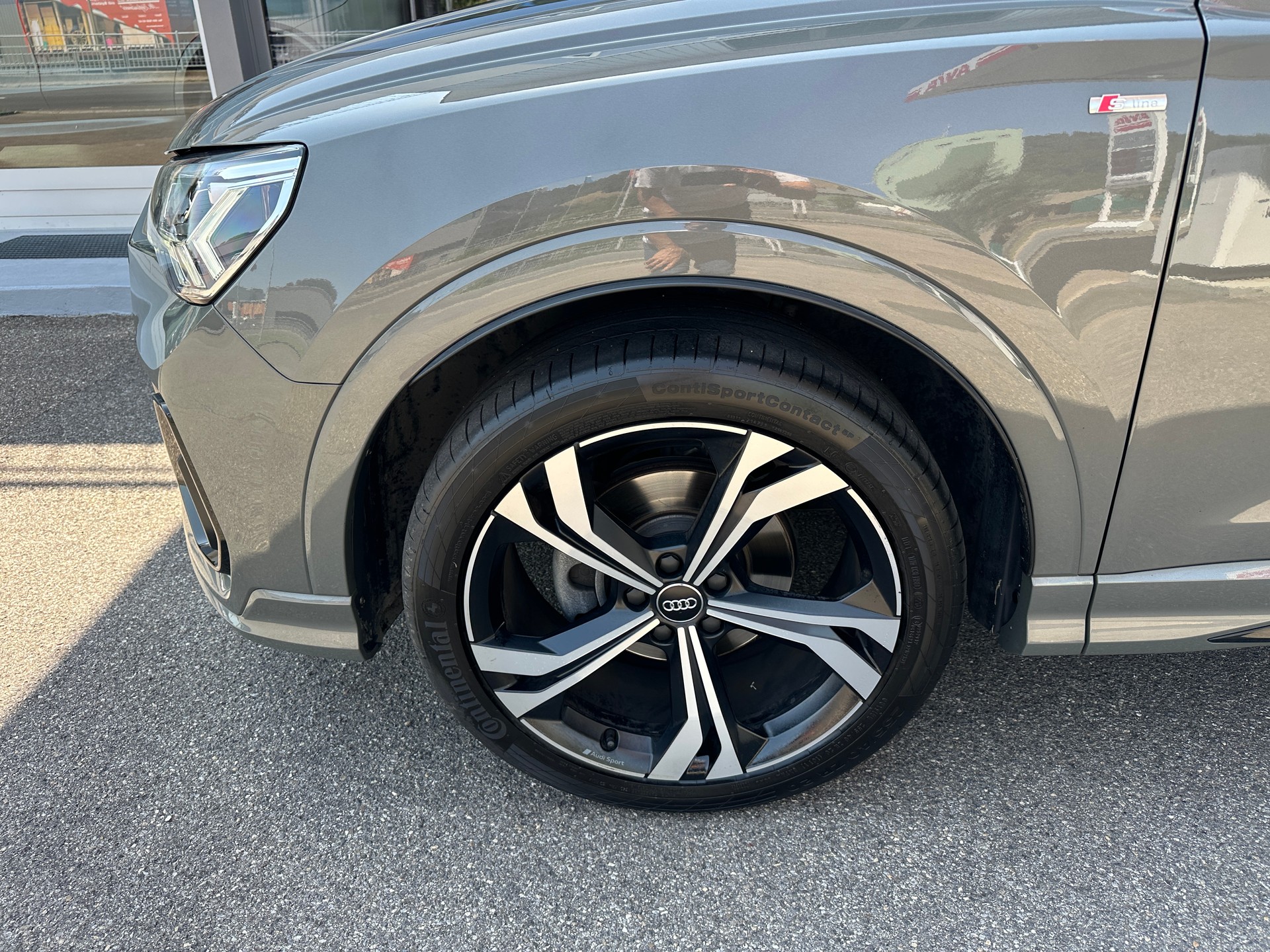 AUDI Q3 35 TDI S line quattro S-tronic-image-6