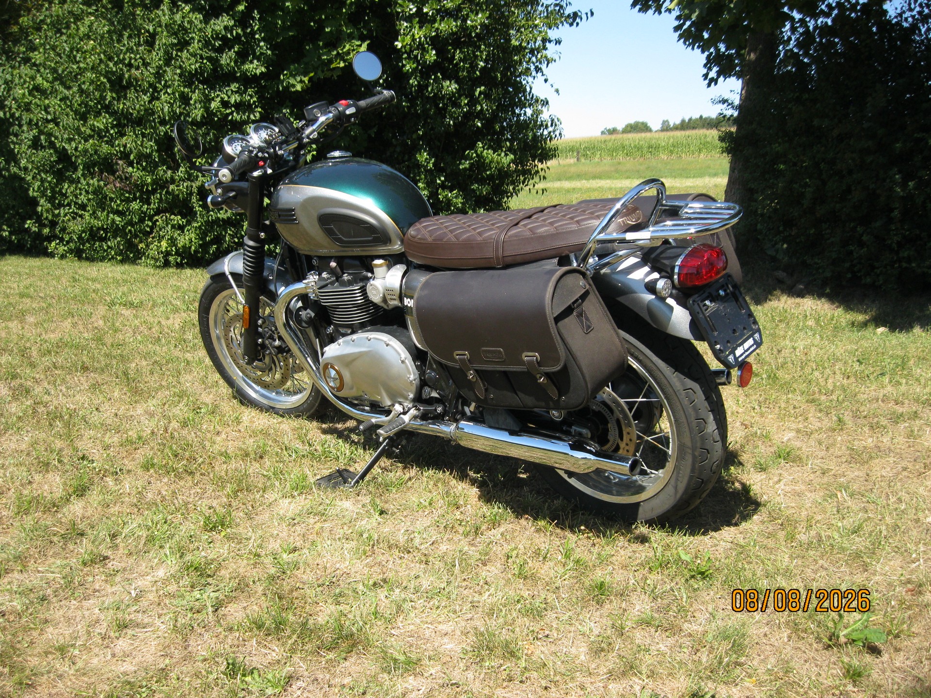 TRIUMPH Bonneville T120 Gold Line-image-6