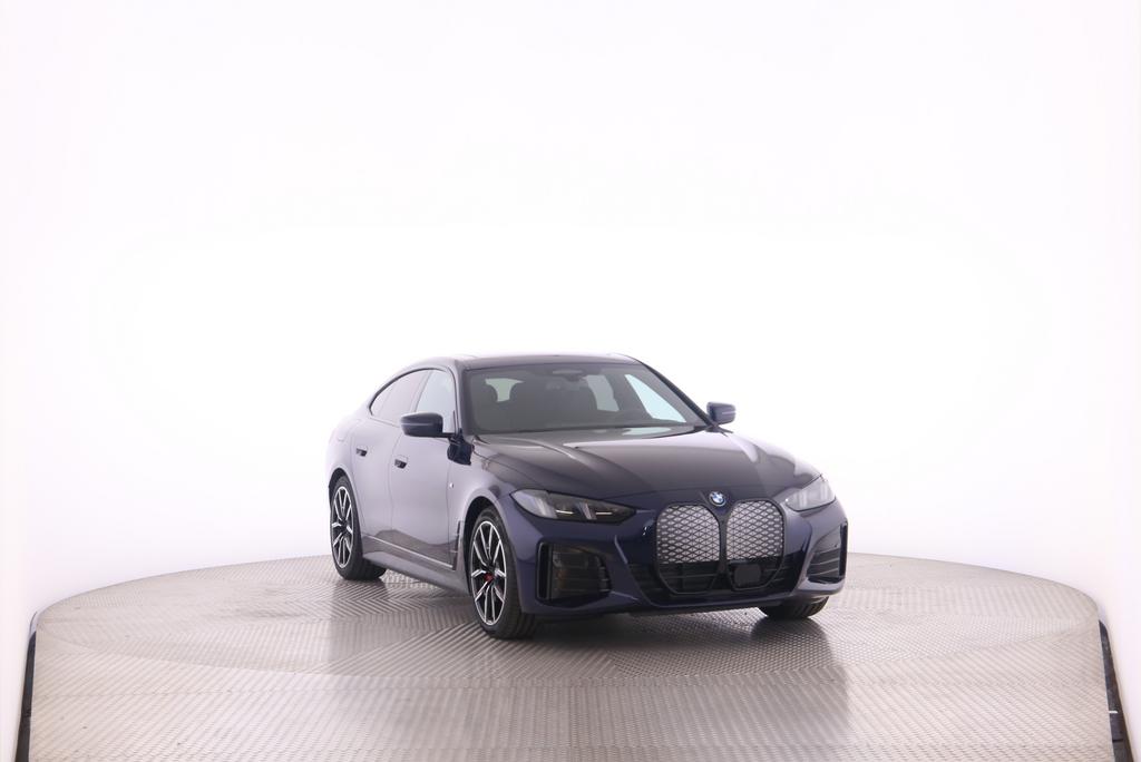 BMW i4 xDrive40-image-10