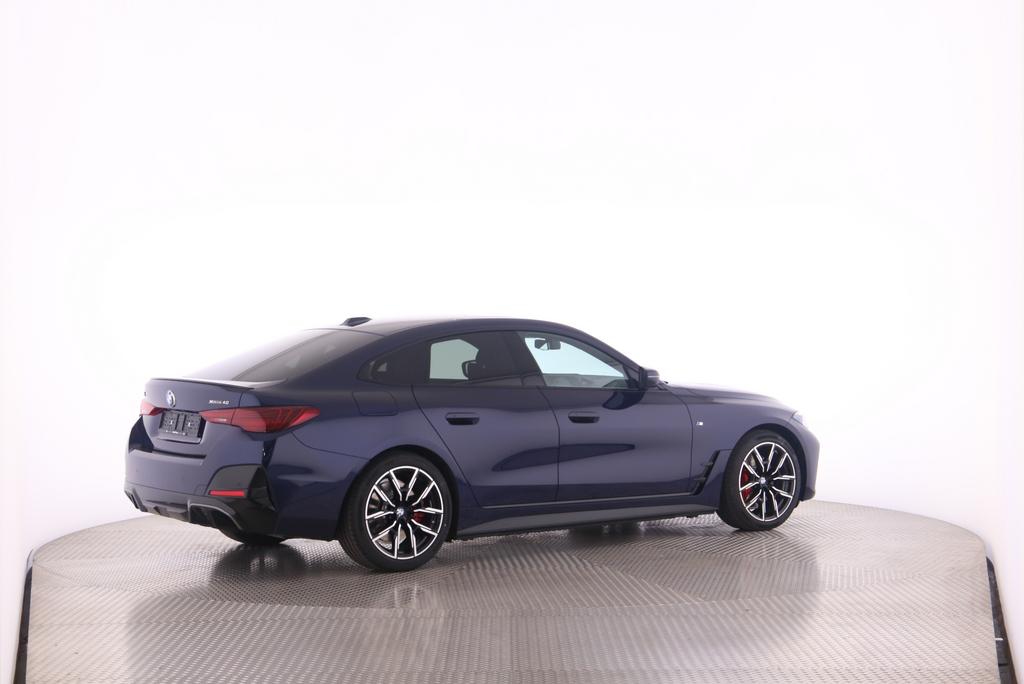 BMW i4 xDrive40-image-7