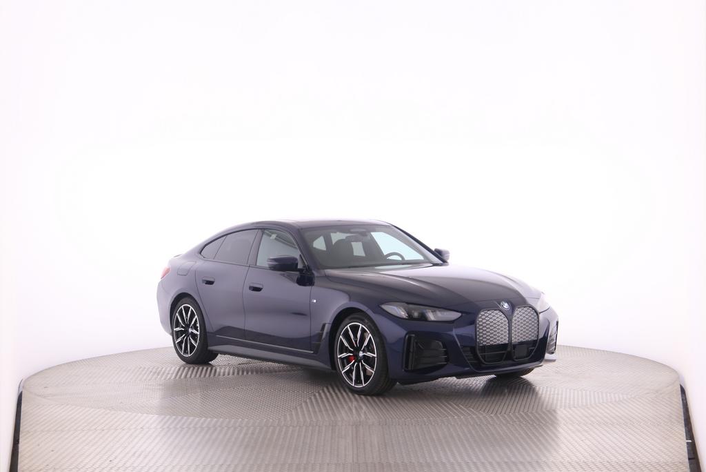 BMW i4 xDrive40-image-9