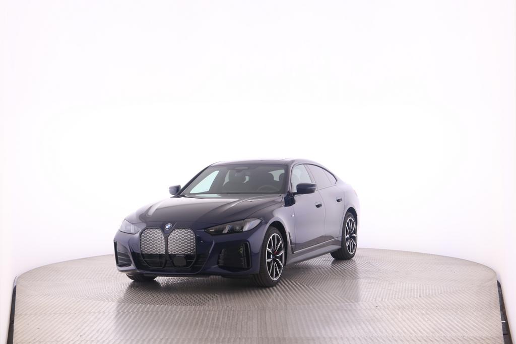BMW i4 xDrive40-image-12
