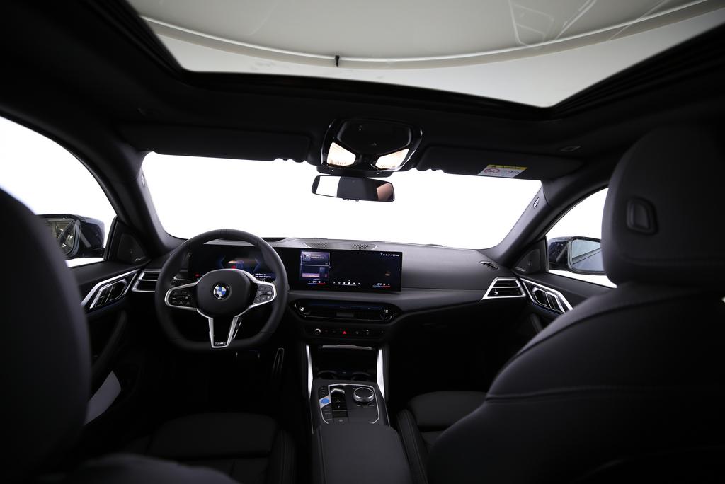 BMW i4 xDrive40-image-15