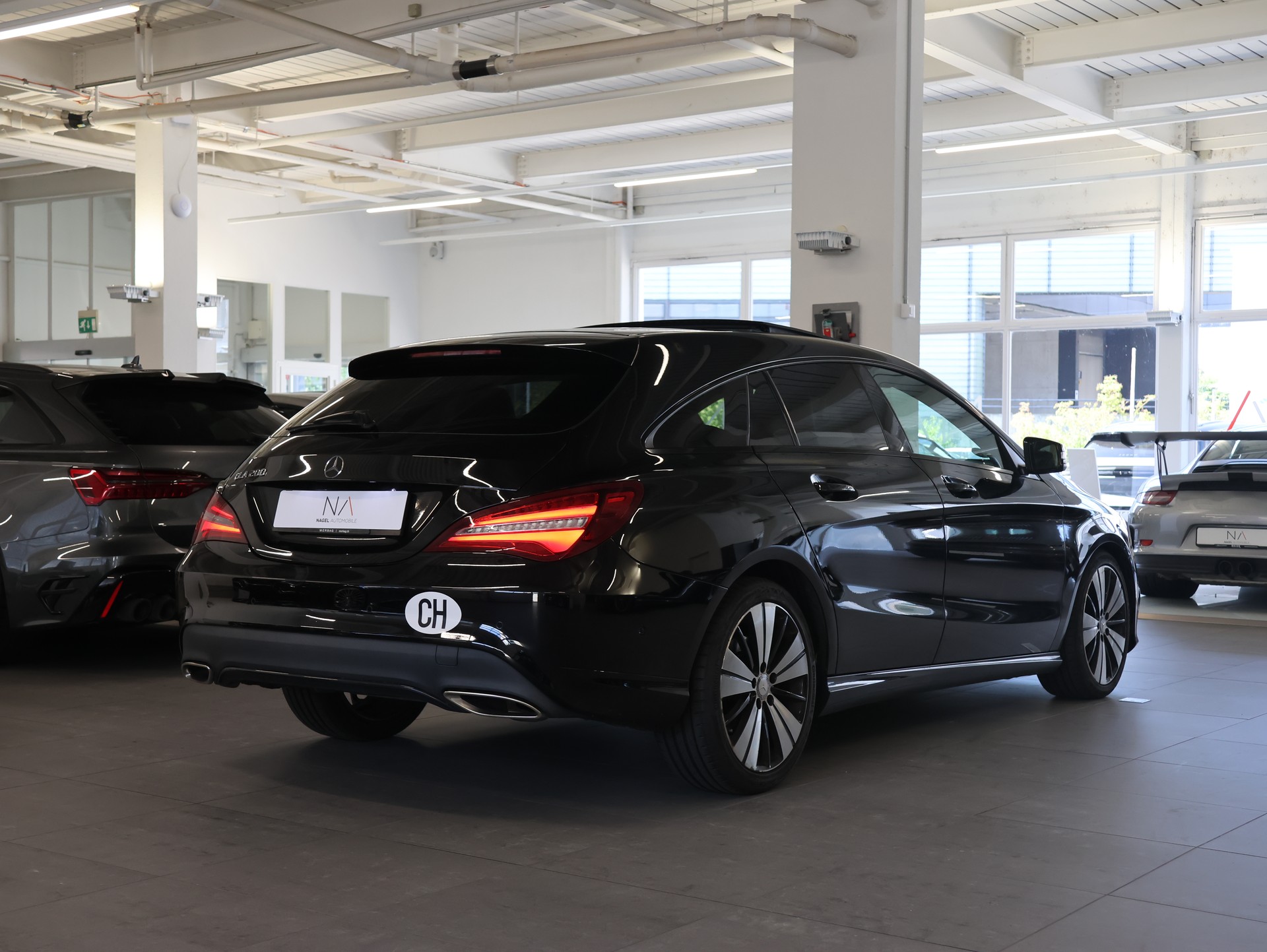 MERCEDES-BENZ CLA Shooting Brake 200 AMG Line 7G-DCT *Sitzheizung* *Rückfahrkamera* *Panoramadach*-image-5