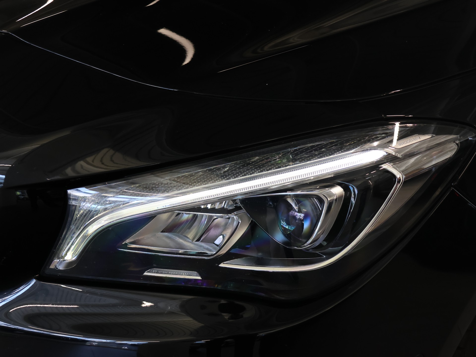 MERCEDES-BENZ CLA Shooting Brake 200 AMG Line 7G-DCT *Sitzheizung* *Rückfahrkamera* *Panoramadach*-image-8