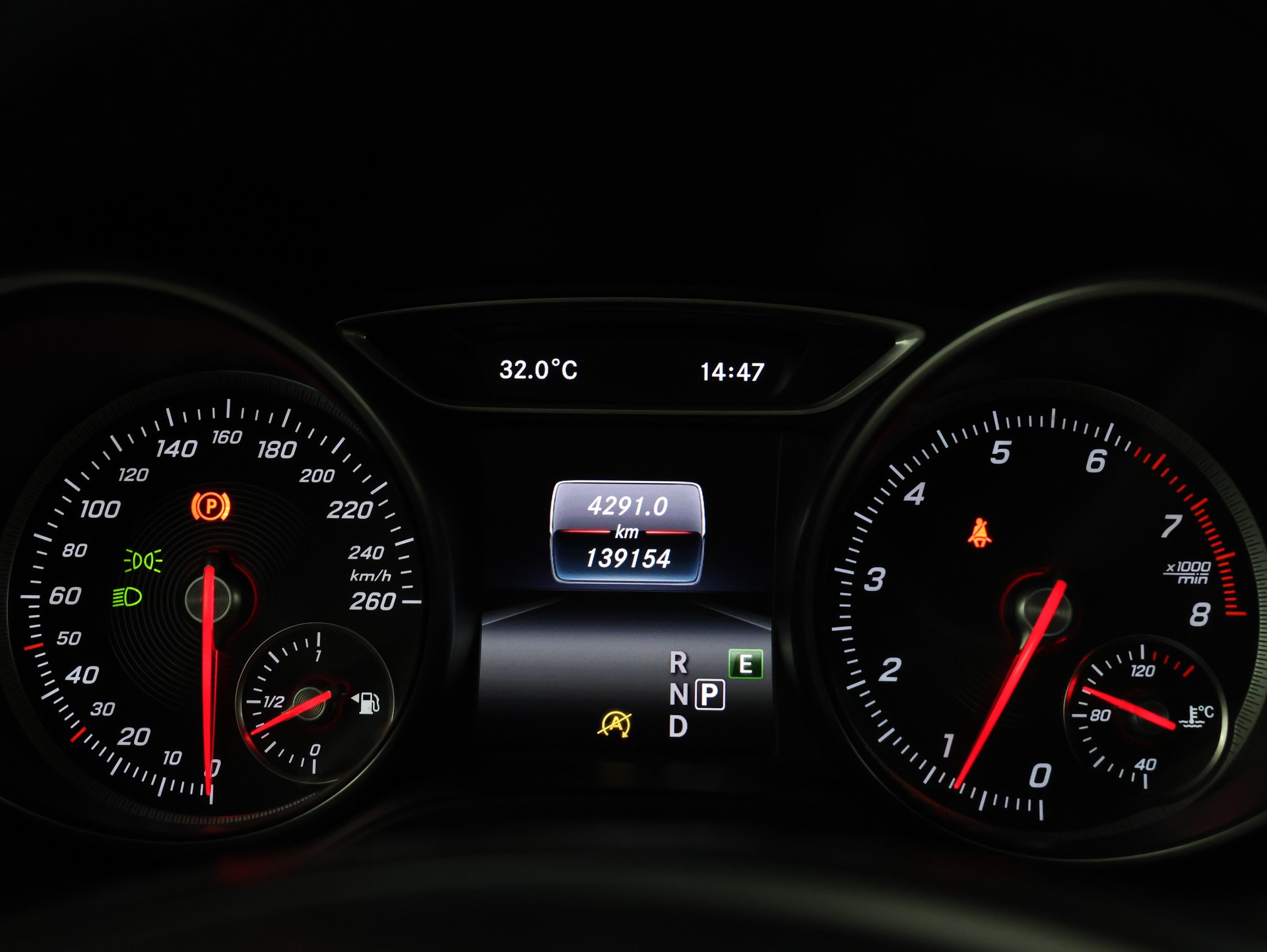 MERCEDES-BENZ CLA Shooting Brake 200 AMG Line 7G-DCT *Sitzheizung* *Rückfahrkamera* *Panoramadach*-image-15