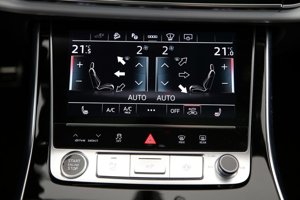 AUDI Q8 3.0 55 TFSI e quattro T-Tronic-image-6