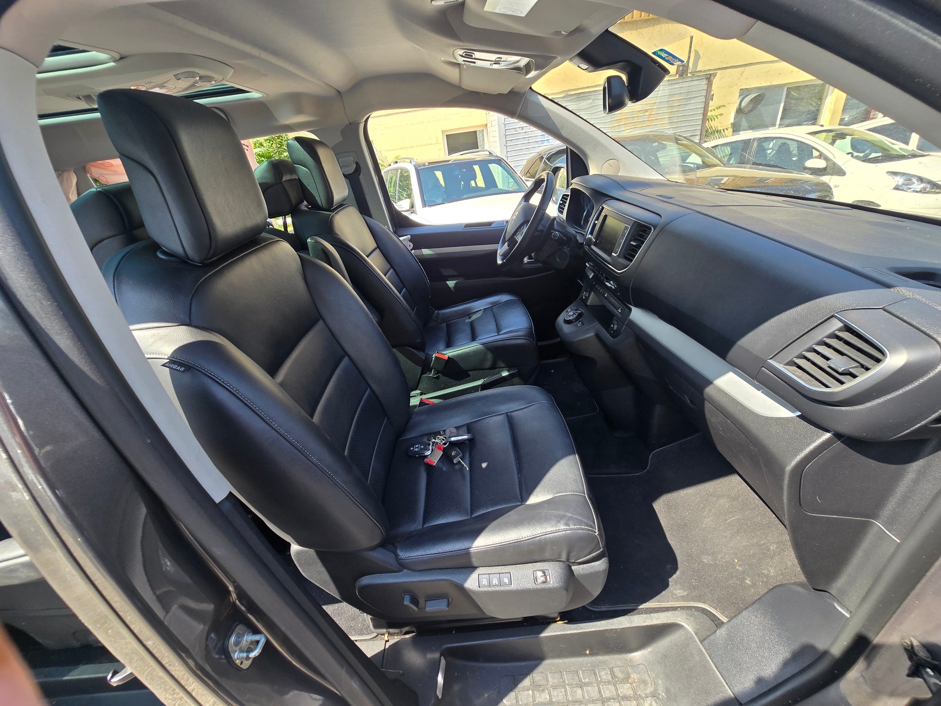 CITROEN Spacetourer 2.0 BlueHDi Business Lounge XL EAT-image-7