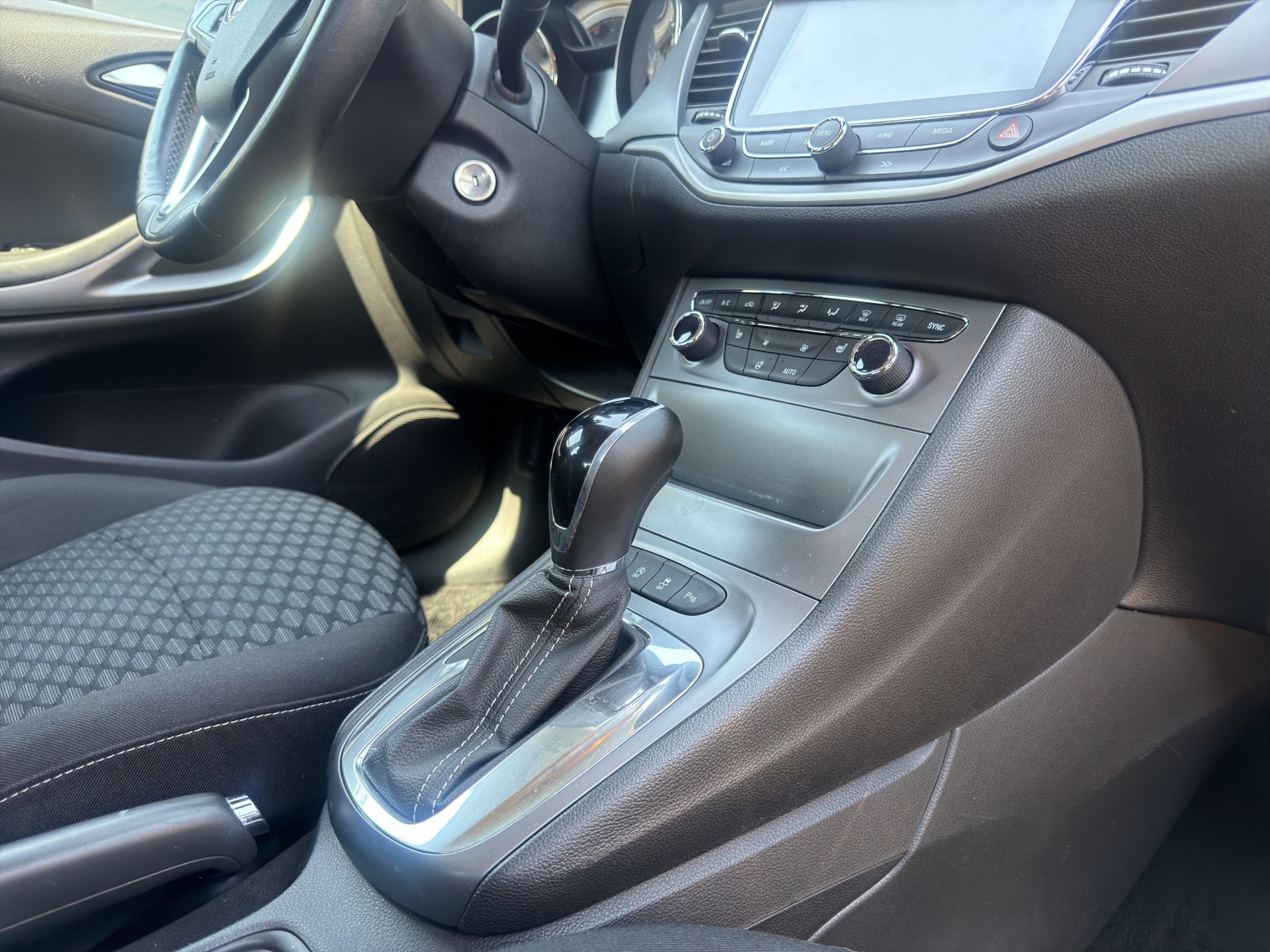 OPEL Astra Sports Tourer 1.4i Turbo Dynamic Automatic-image-14