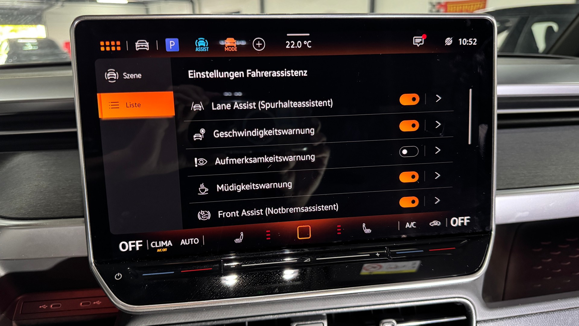 VW ID.Buzz LWB GTX 4 Motion Allrad / 340PS / AHK-image-16