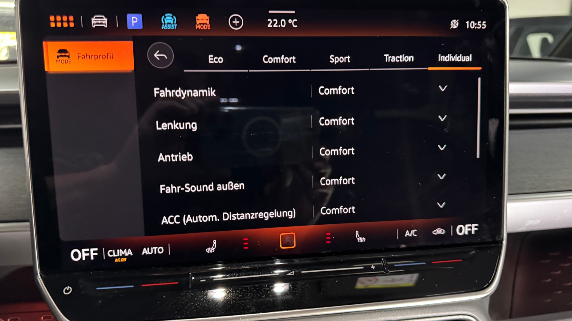 VW ID.Buzz LWB GTX 4 Motion Allrad / 340PS / AHK-image-20