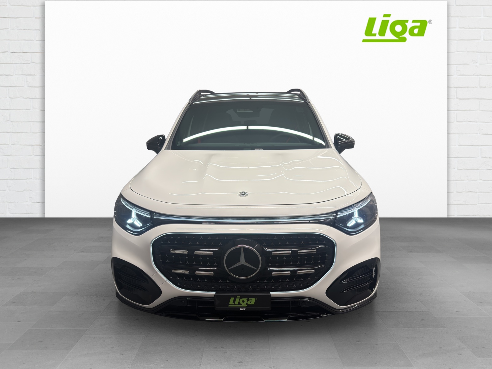MERCEDES-BENZ GLB 220 AMG Line 4Matic-image-1