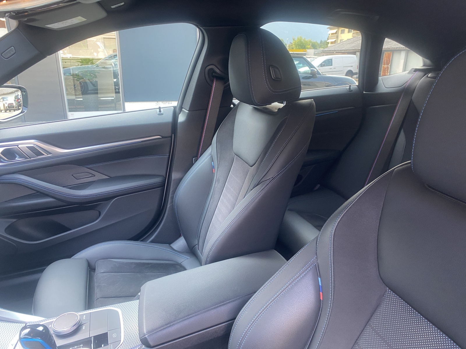 BMW i4 M50-image-22