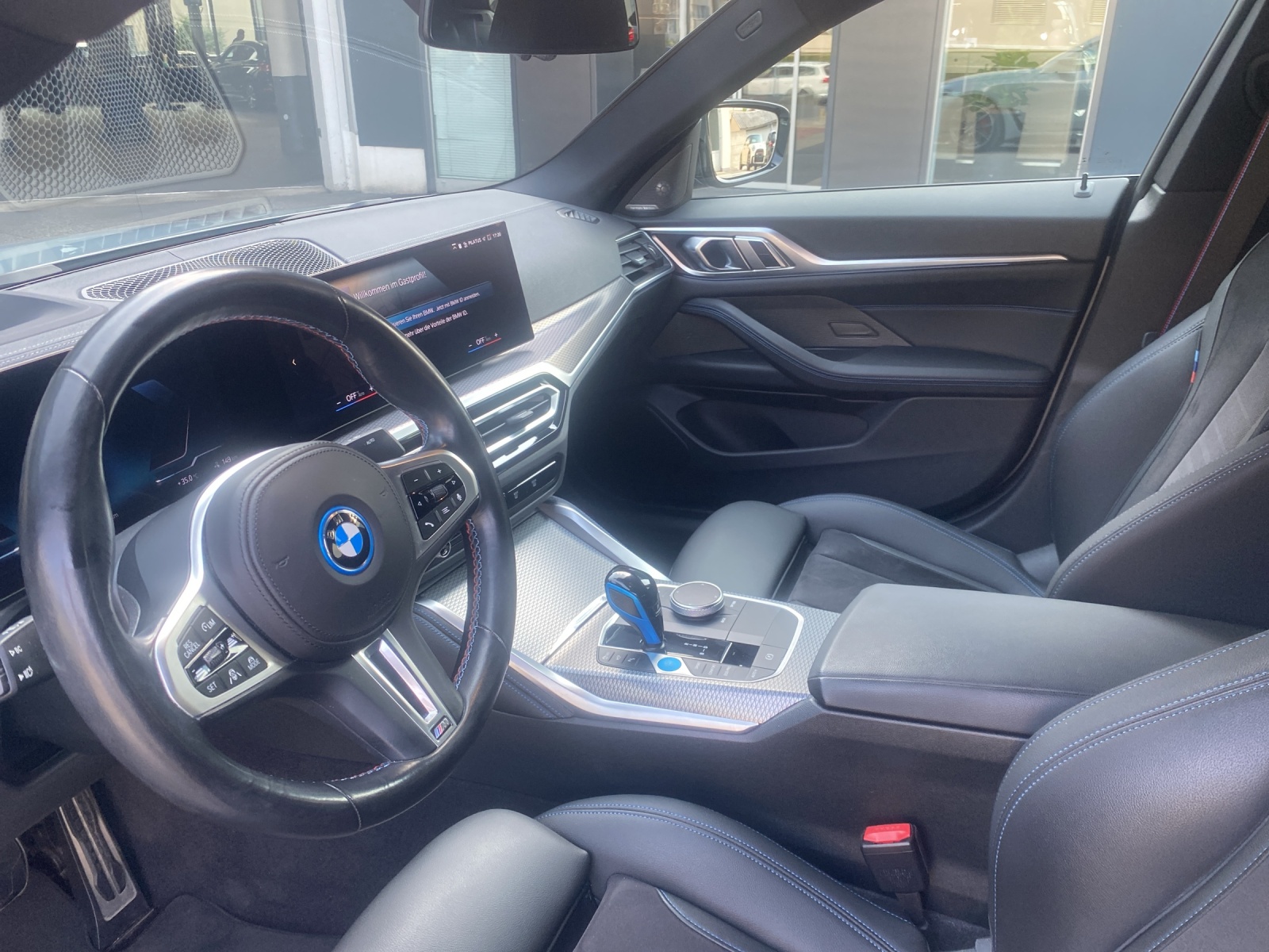 BMW i4 M50-image-21
