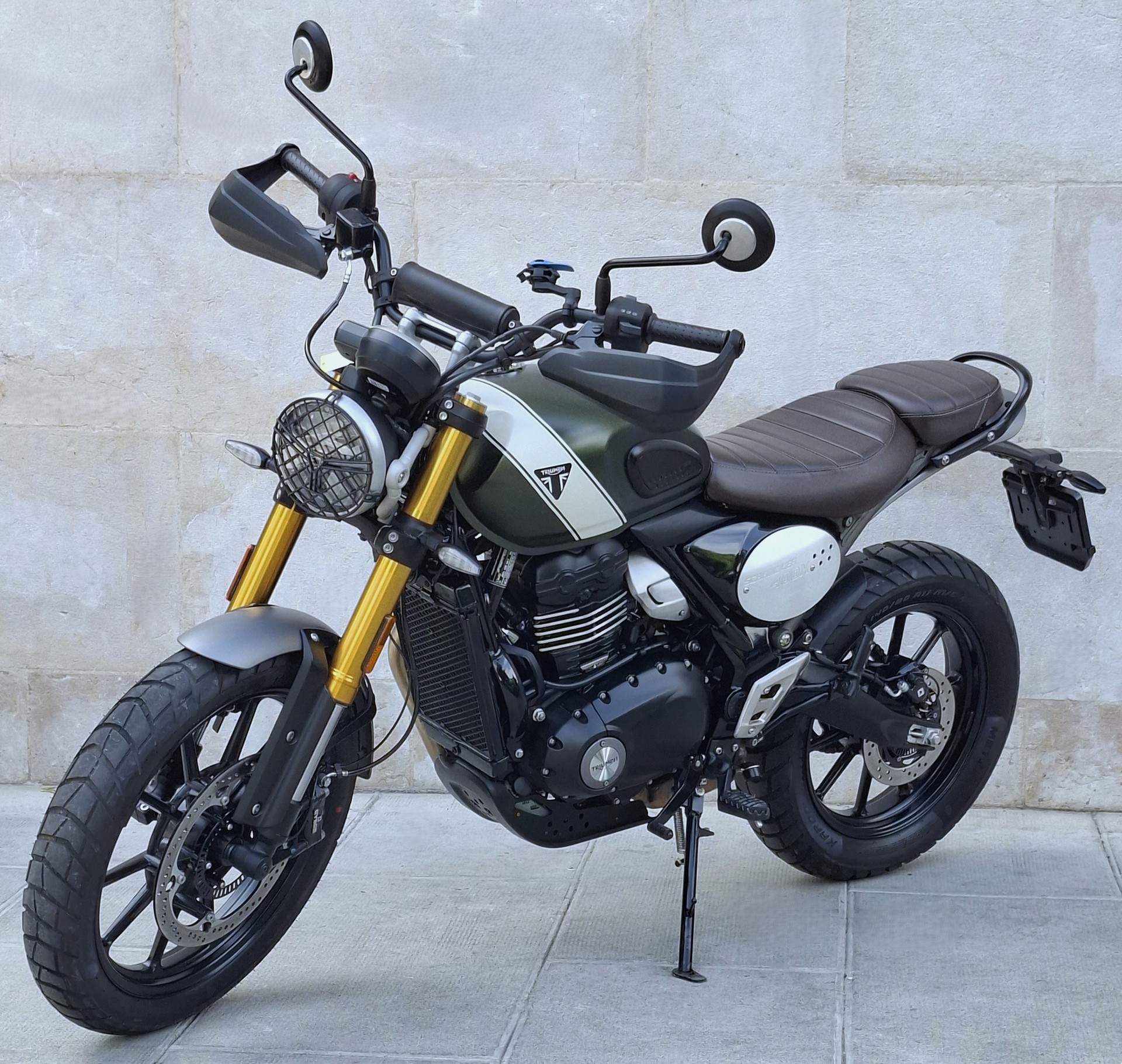 TRIUMPH Scrambler 400 X-showroom-element-3