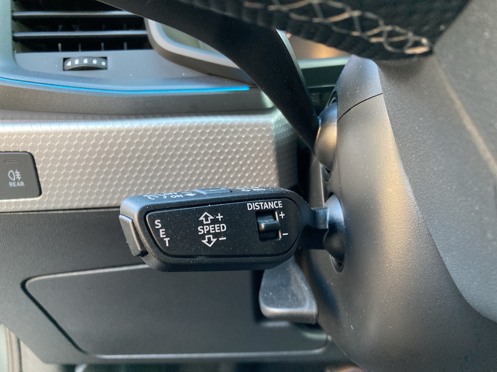 AUDI A1 allstreet 30 TFSI Attraction S-tronic-image-14