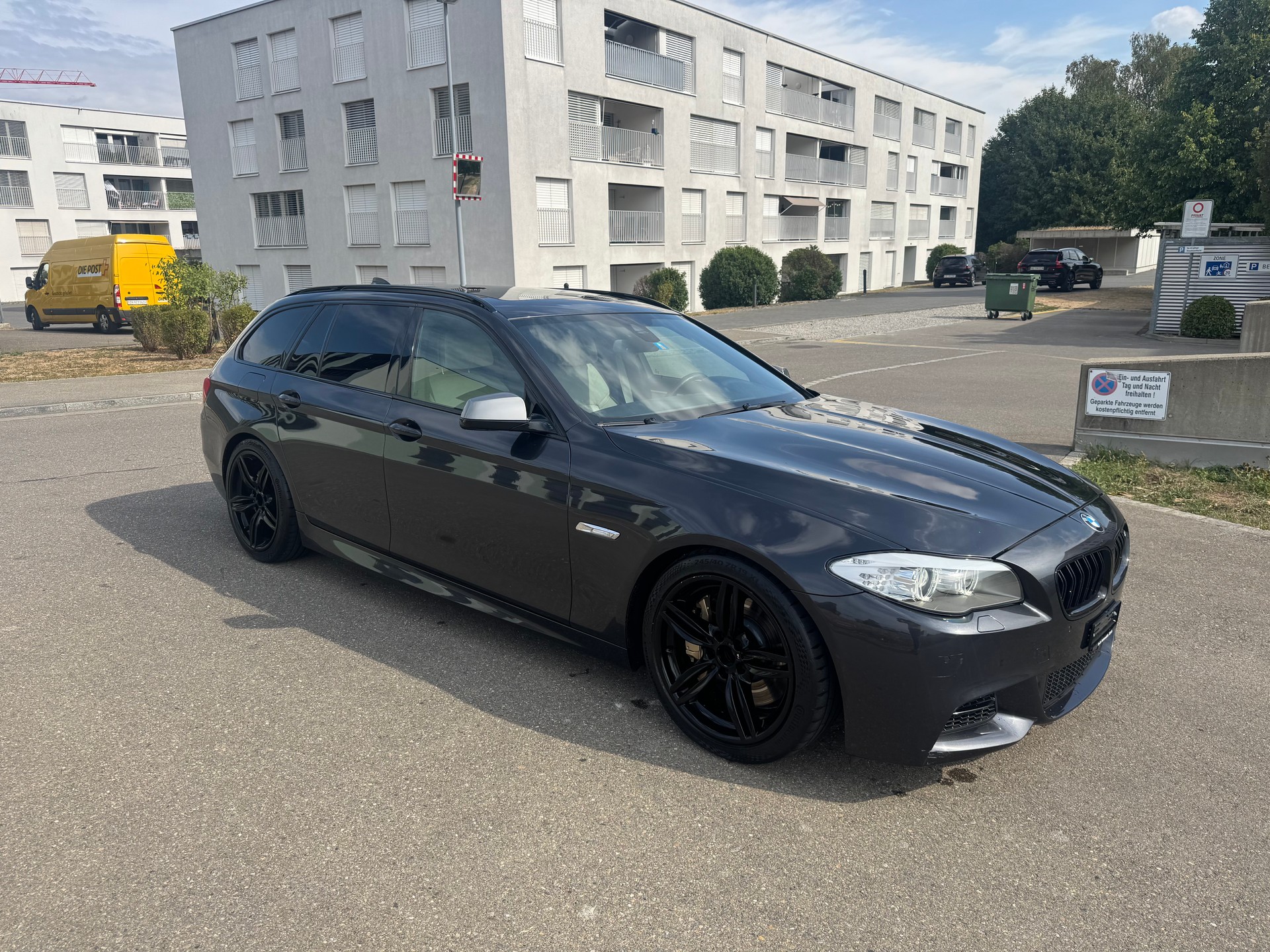 BMW M550d xDrive Touring Steptronic-image-2